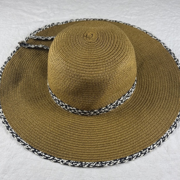 Elegant Brown Wide-Brim Hat with Black and White Trim - Picture 8 of 8